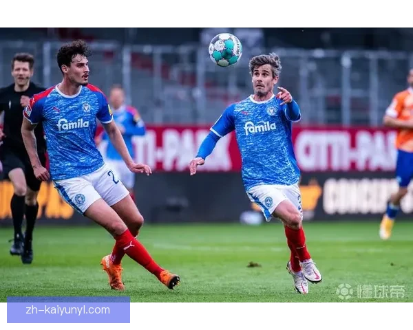 梅凯利执法加尤附加赛首回合战